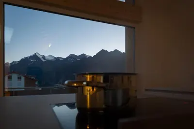 Ein allgemeiner Bergblick oder ein Berglick von der Ferienwohnung aus