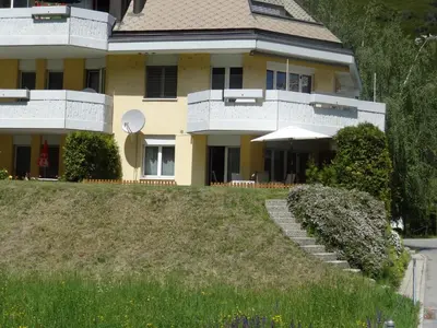 Ein Garten an der Unterkunft Haus Sarah