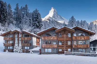 Ein allgemeiner Bergblick oder ein Berglick von des Hotels aus