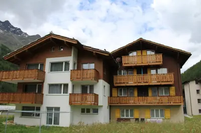 Ein allgemeiner Bergblick oder ein Berglick von des Ferienhauses aus