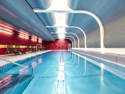 Der Swimmingpool an oder in der Nähe von Hotel Ambassador Zermatt