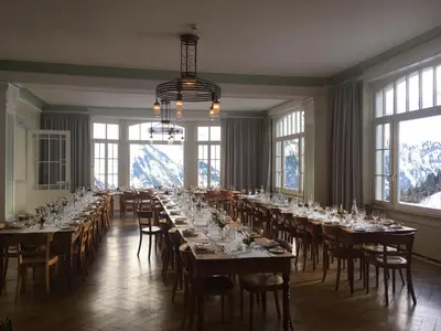 Ein Restaurant oder anderes Speiselokal in der Unterkunft Hotel Regina
