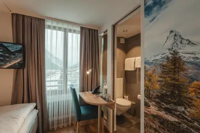 Ein allgemeiner Bergblick oder ein Berglick von des Hotels aus