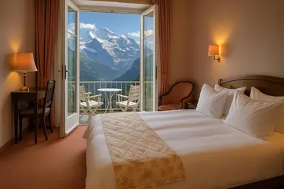 Ein allgemeiner Bergblick oder ein Berglick von des Hotels aus