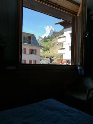 Ein allgemeiner Bergblick oder ein Berglick von des Hotels aus