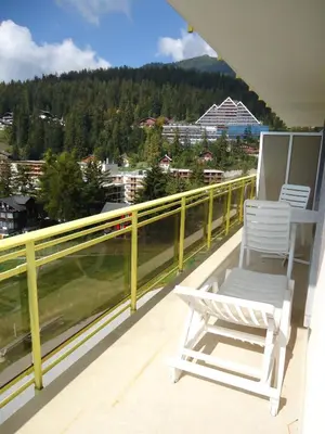 Ein allgemeiner Bergblick oder ein Berglick von des Hotels aus