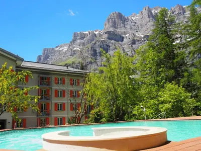 Ein allgemeiner Bergblick oder ein Berglick von des Hotels aus