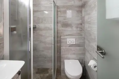 Ein Badezimmer in der Unterkunft Annex Antika