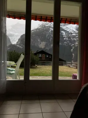 Ein allgemeiner Bergblick oder ein Berglick von der Ferienwohnung aus