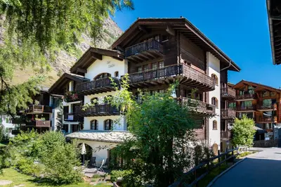 Das Gebäude in dem sich die Ferienwohnung befindet