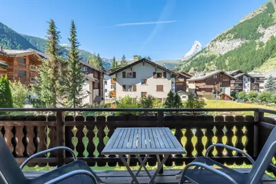 Ein allgemeiner Bergblick oder ein Berglick von der Ferienwohnung aus