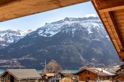 Ein allgemeiner Bergblick oder ein Berglick von der Ferienwohnung aus