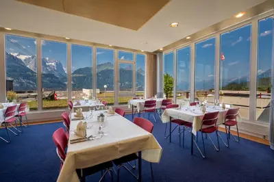 Ein allgemeiner Bergblick oder ein Berglick von des Hotels aus