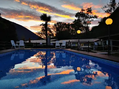 Der Swimmingpool an oder in der Nähe von Camping Melezza