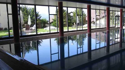Der Swimmingpool an oder in der Nähe von Blüemlisalp 712 Studio