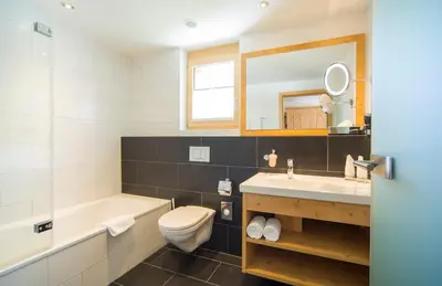 Ein Badezimmer in der Unterkunft Hotel Taescherhof