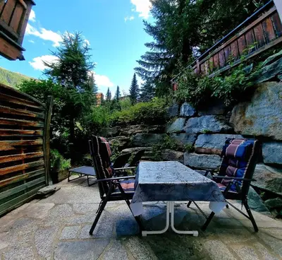 Ein Garten an der Unterkunft A Calm & Charm Studio - Haus Haro