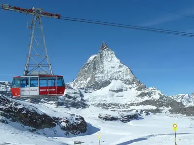 Ein allgemeiner Bergblick oder ein Berglick von der Ferienwohnung aus