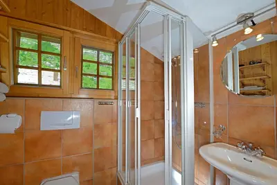 Ein Badezimmer in der Unterkunft Chalet Tuk-Tuk