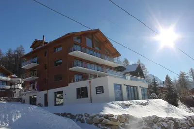Das Gebäude in dem sich das Hotel befindet