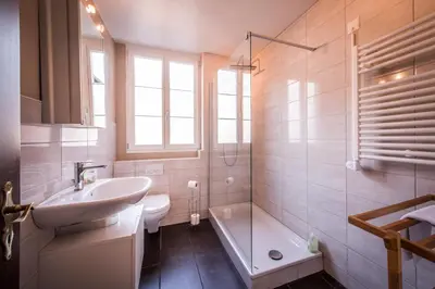Ein Badezimmer in der Unterkunft Chalet Cecile
