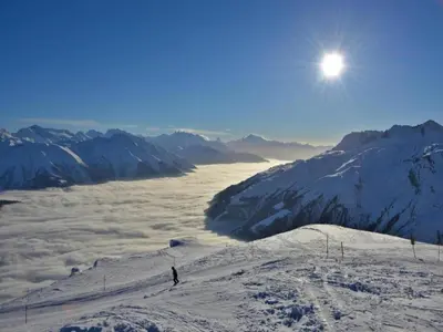 Family Stay in Aletsch Alps im Winter