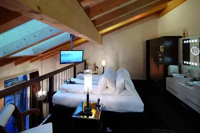 TV/Unterhaltungsangebot in der Unterkunft Loftsuite Hotel Saas