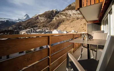 Ein allgemeiner Bergblick oder ein Berglick von der Ferienwohnung aus