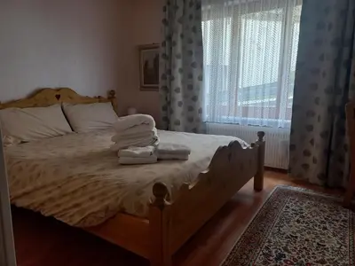 Ein Bett oder Betten in einem Zimmer der Unterkunft Apartment 24 Hotel Etrier pool & spa