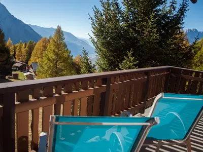 Ein allgemeiner Bergblick oder ein Berglick von der Ferienwohnung aus