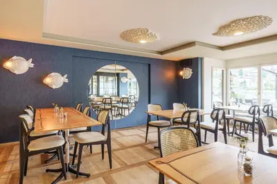Ein Sitzbereich in der Unterkunft Hotel-Restaurant Seegarten-Marina