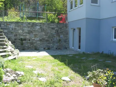 Ein Garten an der Unterkunft Casa in Königs GarteN