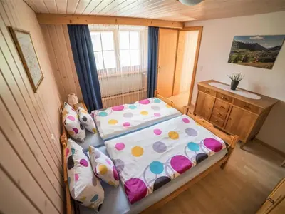 Ein Bett oder Betten in einem Zimmer der Unterkunft Apartment Christeli by Interhome