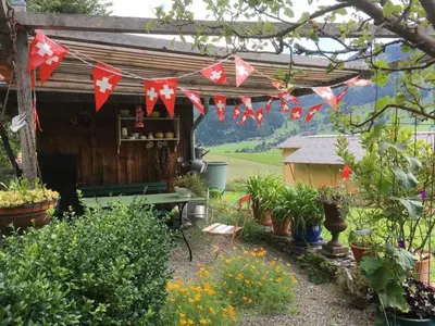 Ein Garten an der Unterkunft Apartment Obegghuus by Interhome