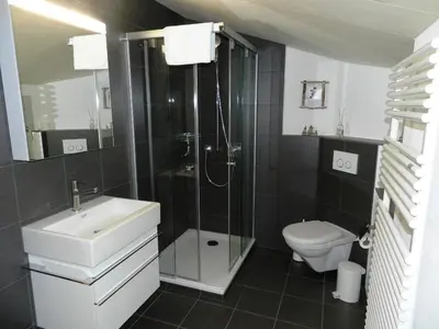 Ein Badezimmer in der Unterkunft Apartment Simme-Tröimli by Interhome