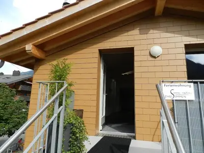 Das Gebäude in dem sich die Ferienwohnung befindet