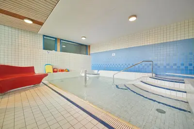 Der Swimmingpool an oder in der Nähe von Reka-Feriendorf Hasliberg