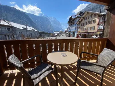 Ein allgemeiner Bergblick oder ein Berglick von des Gasthauses aus