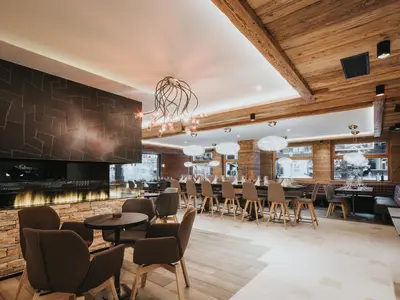 Ein Restaurant oder anderes Speiselokal in der Unterkunft Hotel Bären