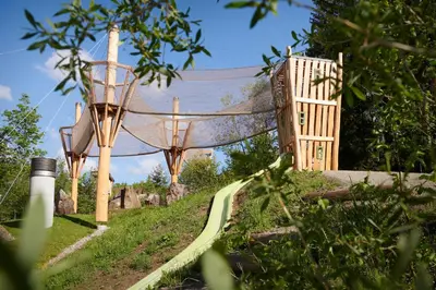 Ein Garten an der Unterkunft Reka-Feriendorf Sörenberg