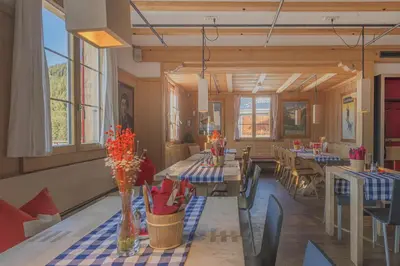 Ein Sitzbereich in der Unterkunft Alpinhotel Bort