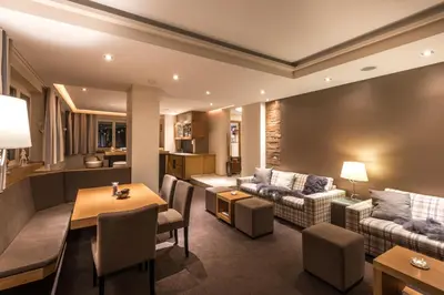 Ein Sitzbereich in der Unterkunft Hotel Mistral Superior