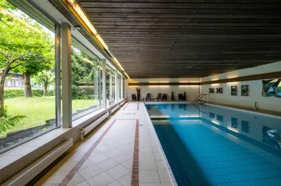 Der Swimmingpool an oder in der Nähe von Sporthotel Wildstrubel