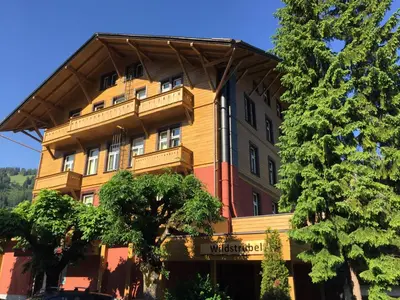 Das Gebäude in dem sich das Hotel befindet