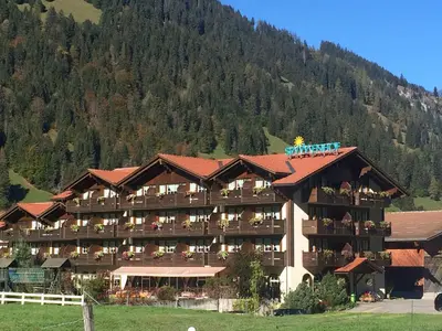 Ein allgemeiner Bergblick oder ein Berglick von des Hotels aus
