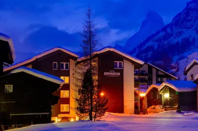Ein allgemeiner Bergblick oder ein Berglick von des Hotels aus