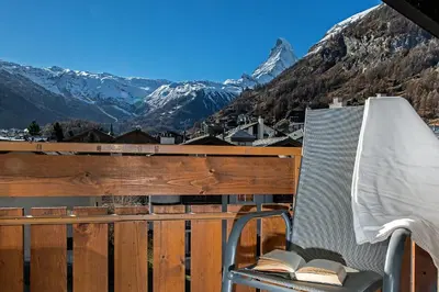 Ein allgemeiner Bergblick oder ein Berglick von der Ferienwohnung aus