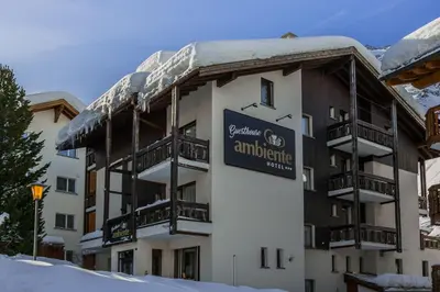 Ein allgemeiner Bergblick oder ein Berglick von des Hotels aus