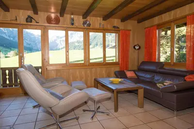 Ein Sitzbereich in der Unterkunft Chalet Falki