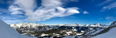 Ein allgemeiner Bergblick oder ein Berglick von der Ferienwohnung aus